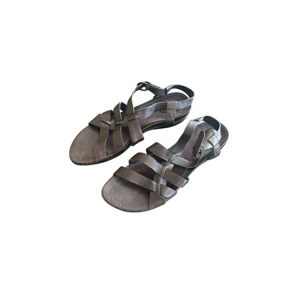 Clarks brown artisan strappy flats sandals 11
